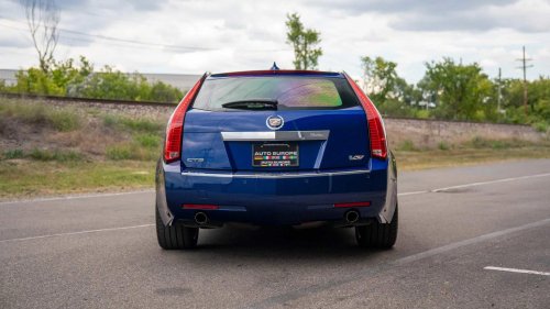The forgotten luxury station wagon with a manual transmission and V8 power