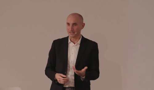 La frase del creador del F80 que enfurecería a Enzo Ferrari: "Sin duda, los V6 hoy en día son..."