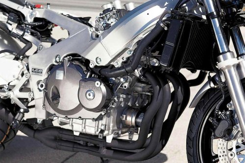 ホンダ「CBR400RR（NC29）」（1990年）新エンジンと低重心フレームによって第2世代に進化した“RR”