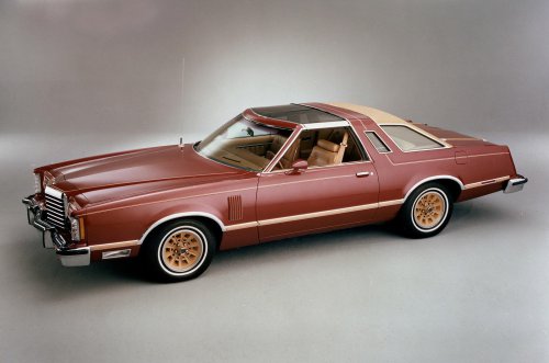 La excelente historia del Ford Thunderbird