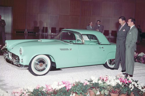 Ford, The excellent story of the Ford Thunderbird