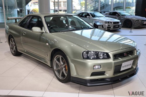 今も大人気の“第2世代「GT-R」”を実車展示！ 歴代モデルでも傑出した個性を誇る日産R32／R33／R34型「スカイラインGT-R」の衰えない魅力とは