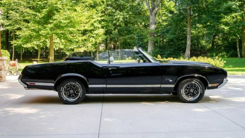 Oldsmobile, The ultimate Oldsmobile sleeper was only built for two years