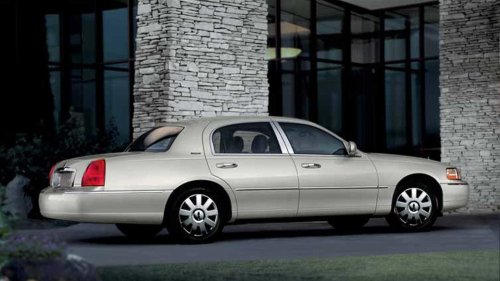 Lincoln, The 2003-2011 Lincoln Town Car is America's last great cruiser