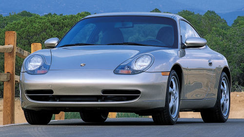 8 cars that still succeeded, despite having one huge flaw each
