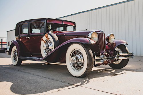 The elegant legends powered by the Straight Eight engine