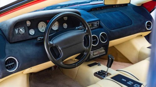 Vector M12: The last American manual V12 supercar ever made