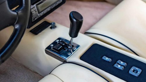 Vector M12: The last American manual V12 supercar ever made