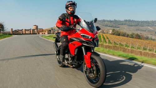 The midweight tourer that nails comfort, control, and value