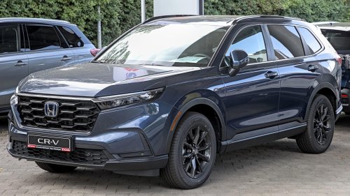 20 Cars You See Everywhere You Go In America