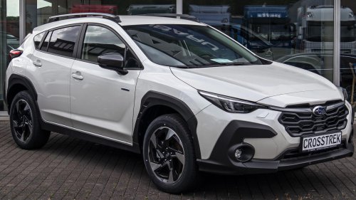 20 Cars You See Everywhere You Go In America