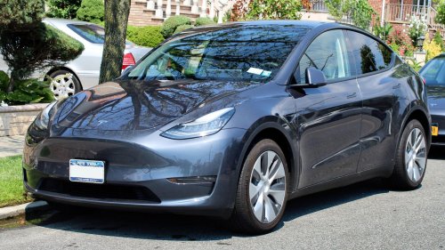 20 Cars You See Everywhere You Go In America
