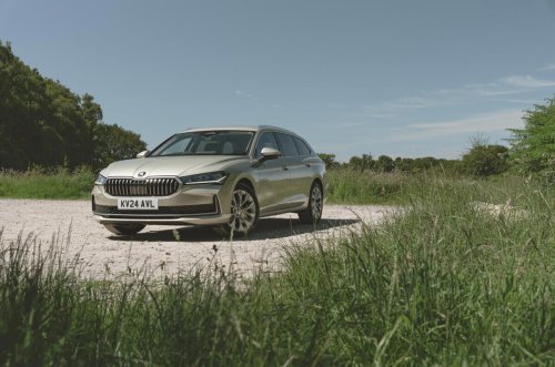 Coches híbridos enchufables con la mayor autonomía en modo eléctrico
