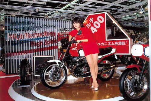 ホンダ「ドリームCB400FOUR」から「CBX400F」へと続く、デザインの進化を辿る【空冷4発ヨンヒャク回顧録】