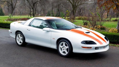 Chevy sports cars: performance, pricing, &amp; fuel economy