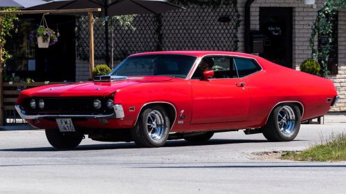 20 American cars that pushed performance to the edge of regulation