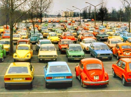 20 vintage photos of cars from the smokin’ seventies