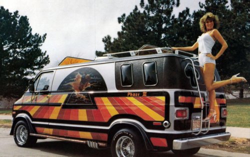 20 vintage photos of cars from the smokin’ seventies