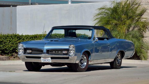Pontiac's secret factory drag weapon that existed before the GTO and broke every rule
