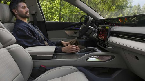 10 luxury hybrids that blend spaciousness with efficiency