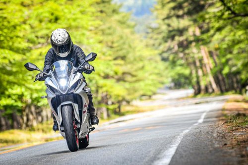GSX-8Rを「しっとりツアラー系」に調整してみて良かったことまとめ。ツーリングならネガティブはほとんど無いのでは?【SUZUKI GSX-8R ／ 試乗インプレ・レビュー 後編】