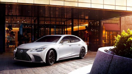 Lexus, Lexus LS, Lexus LS: Traditional luxury meets modern refinement