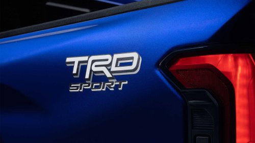 There's only one new pickup truck with a manual transmission left in the USA