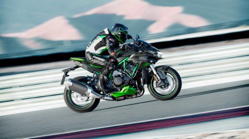 The everyday Kawasaki with weekend superbike energy