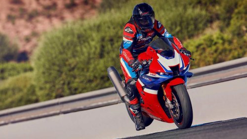 The lightweight sports bike that builds real riding confidence