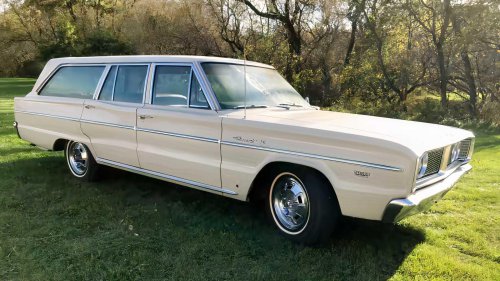 Dodge built a muscle car wagon with 325 HP in the '60s!