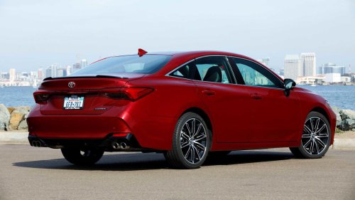 Toyota's 'boring' Avalon might just be the best car you ever buy