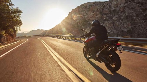 Triumph Tiger 900 GT: The balanced midweight adventure bike
