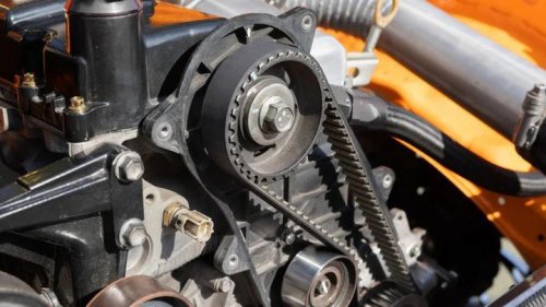 Estos errores de mantenimiento del coche hacen rico a tu mecánico, te contamos cómo puedes evitarlos