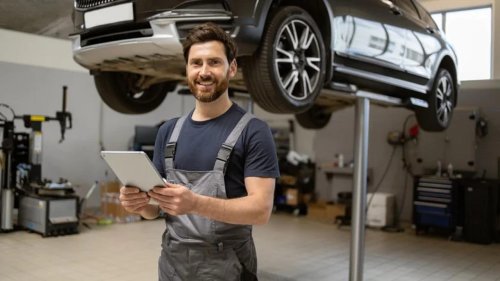Estos errores de mantenimiento del coche hacen rico a tu mecánico, te contamos cómo puedes evitarlos