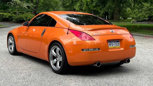 10 affordable 2000s sports cars smart collectors watch closely