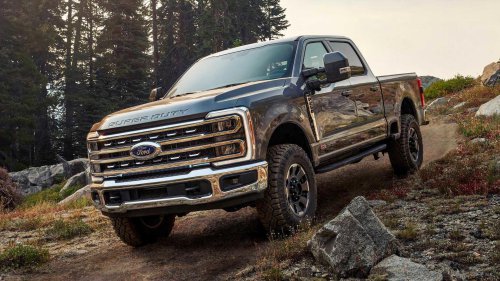 Ford F-350 spy shots reveal 37 inch tire Super Duty prototype