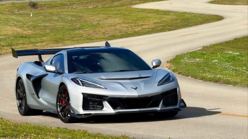 Woman kicks C8 Corvette Z06 over engine noise in viral confrontation
