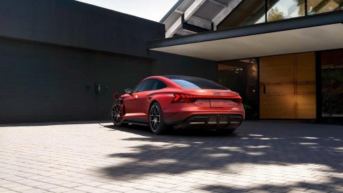 12 sedans that can outrun the Porsche 911 in a straight line