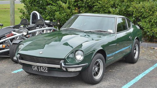10 classic cars that hold their value better than expected