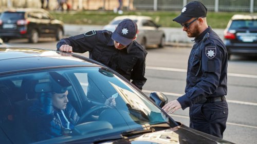 What police officers assess as they approach your vehicle