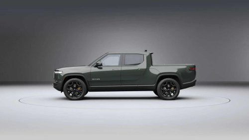 Rivian, Rivian R1T versus R1S: Which holds its value better after two years?