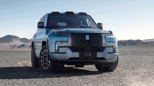 The Deepal E07 family SUV that can turn into a pickup truck