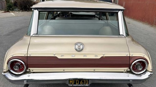 This 1960s big block muscle car wagon packed over 400 HP