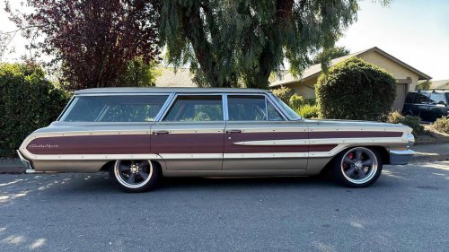 This 1960s big block muscle car wagon packed over 400 HP