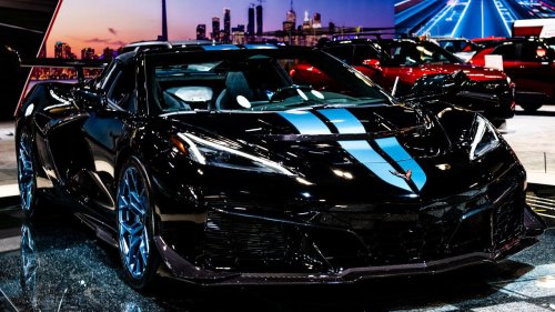 10 factory V8 monsters that defined the modern horsepower era