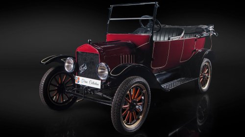 12 classic cars that defined American road culture