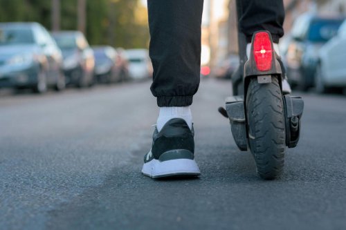 Registro y seguro obligatorio para patinetes eléctricos: qué debes saber, cuánto cuesta y cómo elegir bien