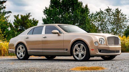 Klay Thompson buys Megan Thee Stallion a Bentley