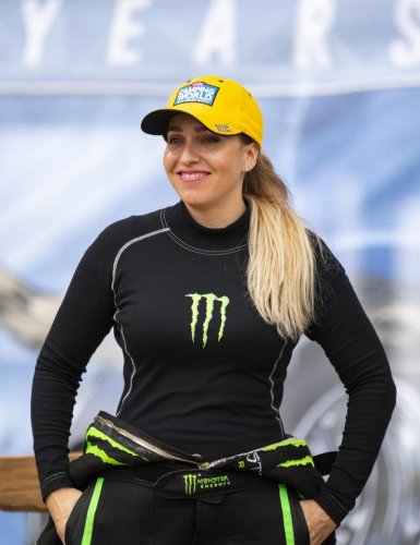 Fantastic photos of auto racing icons and sisters Courtney, Ashley and Brittany Force