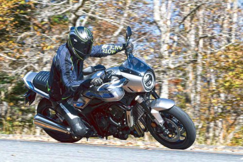 【比較インプレ】ホンダ「CB1000F」VS スズキ「KATANA」〈太田安治編〉｜受け継がれた伝統と進化する魂のビッグネイキッドをレビュー